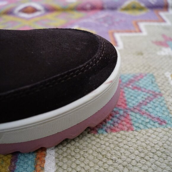 Women's Cougar Vanetta Waterproof Snow Boot, Dark Brown & Pink. Size US 7 - Picture 7 of 16